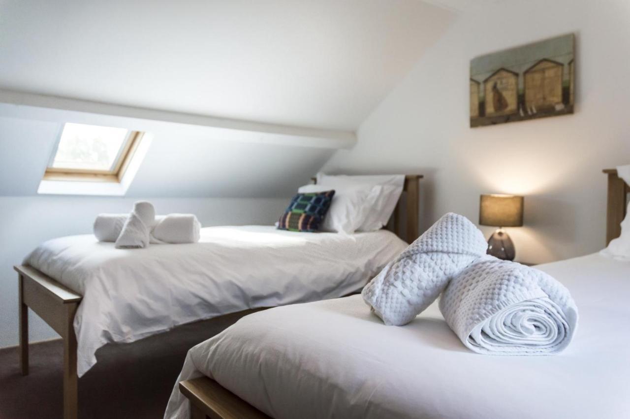Foxglove - Luxurious Barn Conversion - Blossom Farm Johnston Exterior foto